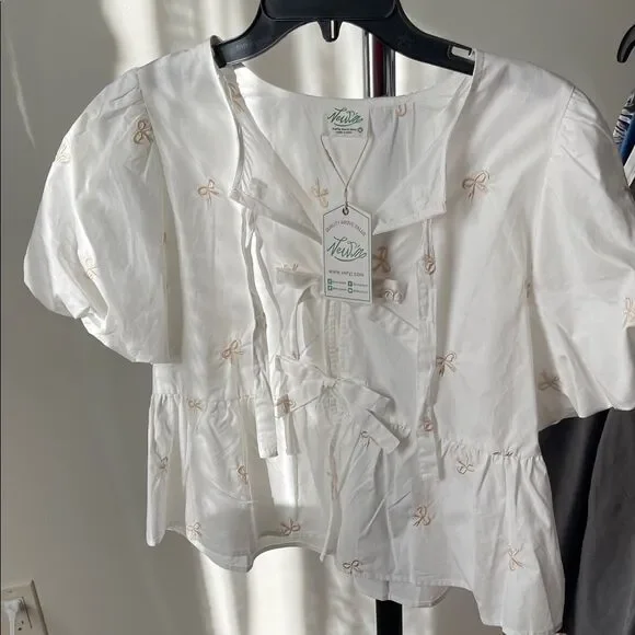 Very J White Puff Sleeve Blouse with Bow Accents - Picture 5 of 7